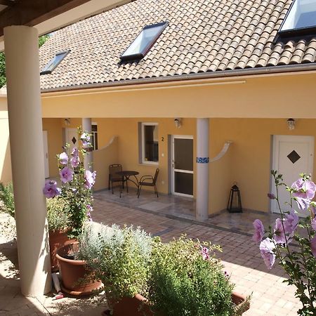 Alt Baden Apartement Dunaszekcso Exterior foto