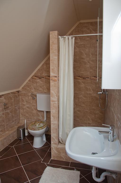 Alt Baden Apartement Dunaszekcso Cameră foto